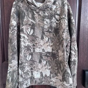 Hollister Boxy Fit Camouflage Pullover Hoodie in Brown and Tan